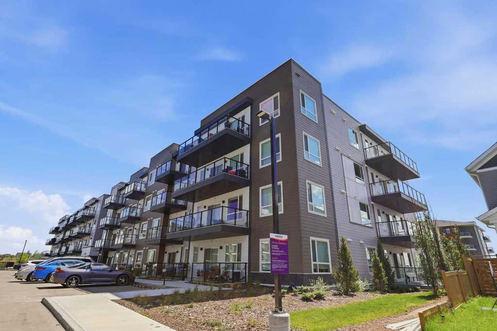 Photo of 33 Carringham Gate NW #3304, Calgary, AB T3P 2H6 (MLS # A2319995)