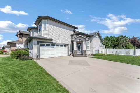 Photo of 6 Cottonwood Court SW, Medicine Hat, AB T1B 4R5 (MLS # A2328815)