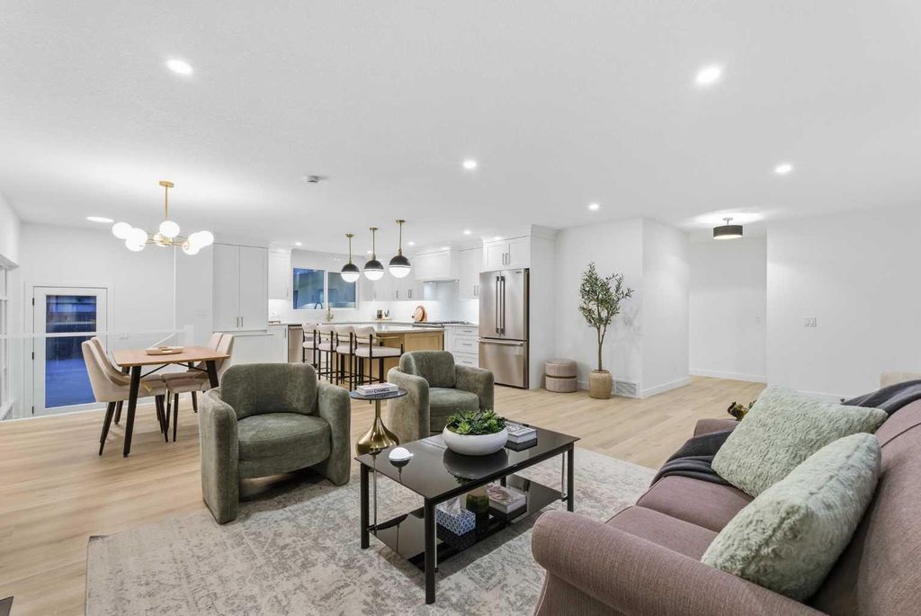 Photo of 4904 Valiant Drive NW, Calgary, AB T3A 1X2 (MLS # A2280758)