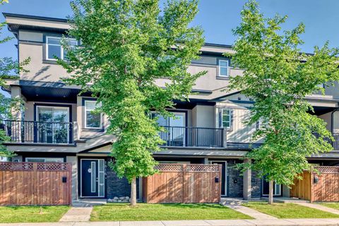 1812 47 Street NW Calgary AB T3B 0P5
