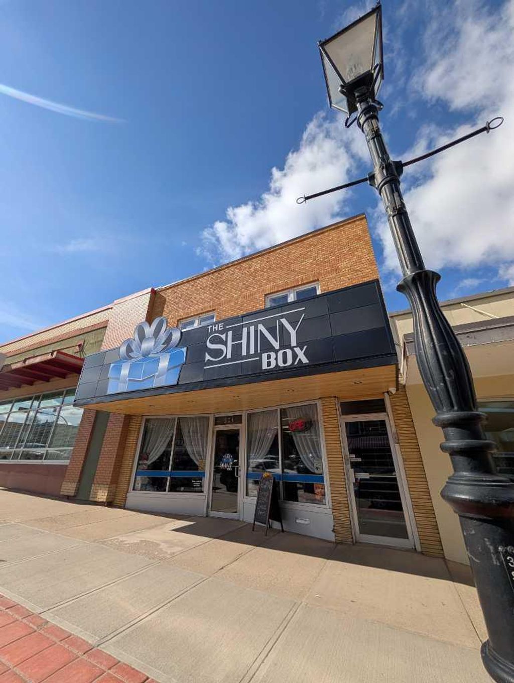 Photo of 524 3 Street SE, Medicine Hat, AB T1A 0H3 (MLS # A2300129)