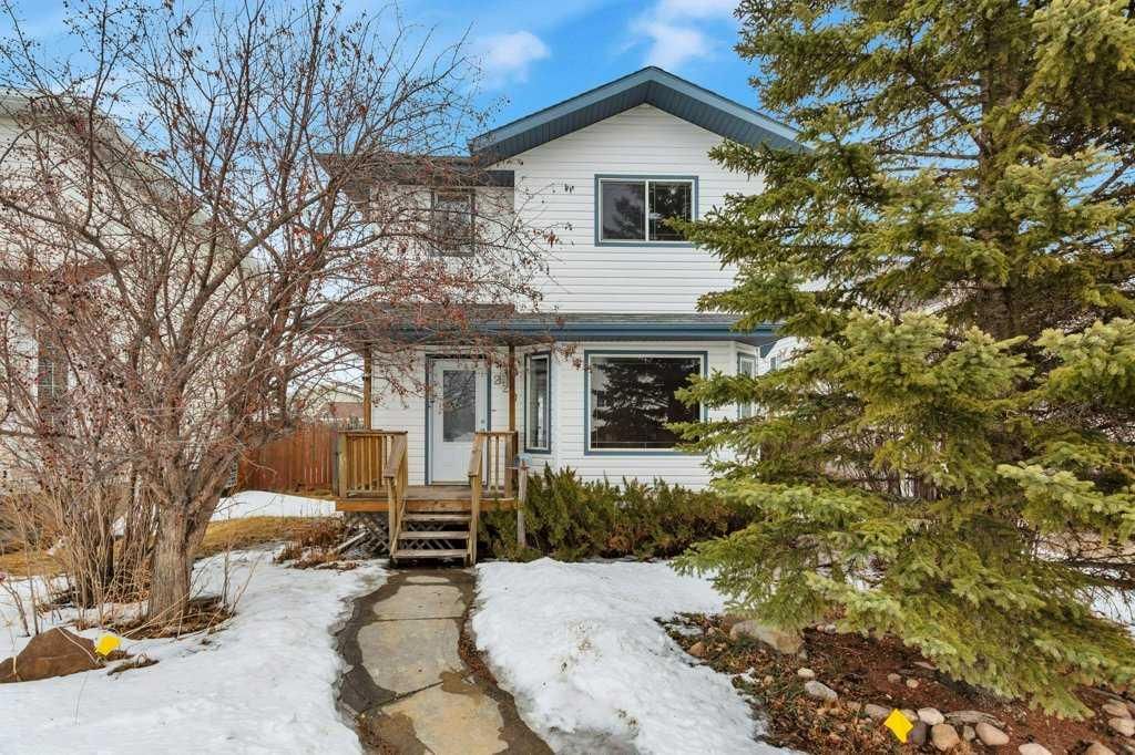 Photo of 220 Deschner Close, Red Deer, AB T4R 3C2 (MLS # A2292853)