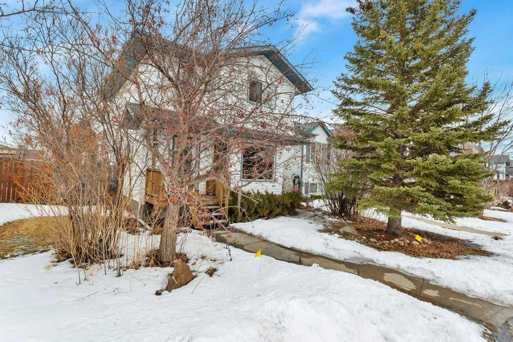 Photo of 220 Deschner Close, Red Deer, AB T4R 3C2 (MLS # A2292853)