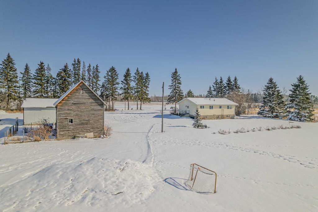 Photo of 431030 Range Road 245, Rural Ponoka County, AB T4J 1R1 (MLS # A2292574)