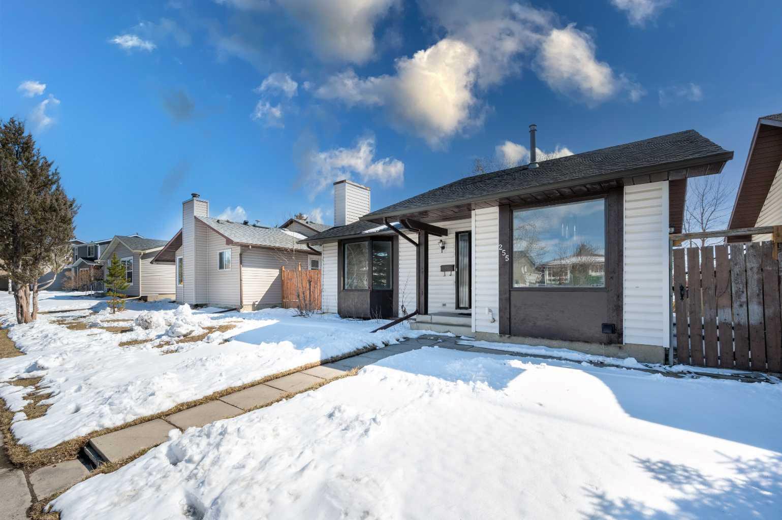 255 Castleridge Drive NE
