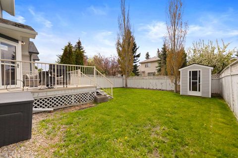 Tiny photo for 3633 Douglas Woods Heights SE, Calgary, AB T2Z 2G4 (MLS # A2313266)