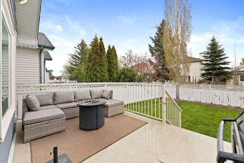 Tiny photo for 3633 Douglas Woods Heights SE, Calgary, AB T2Z 2G4 (MLS # A2313266)