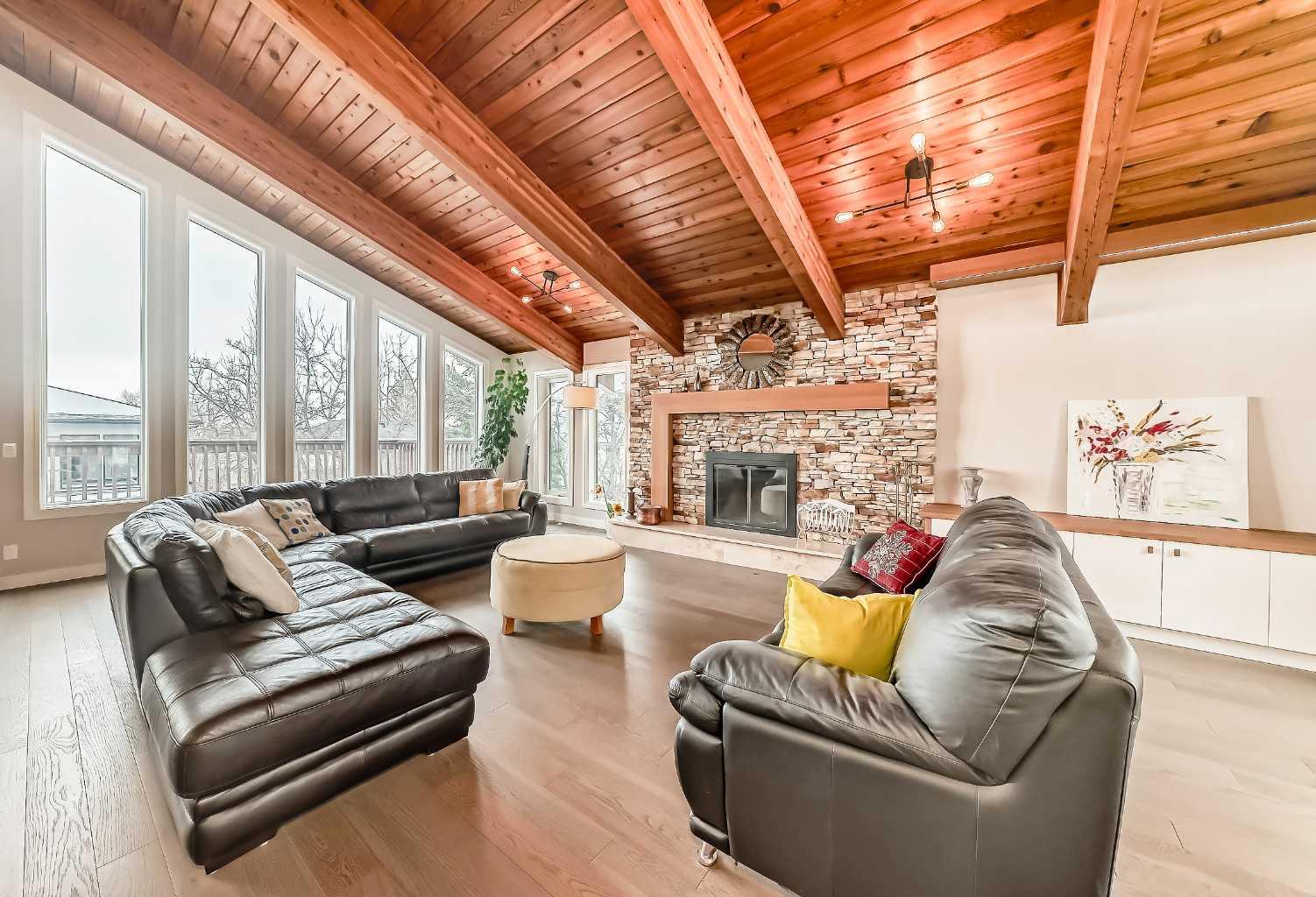 56 Patterson Crescent SW