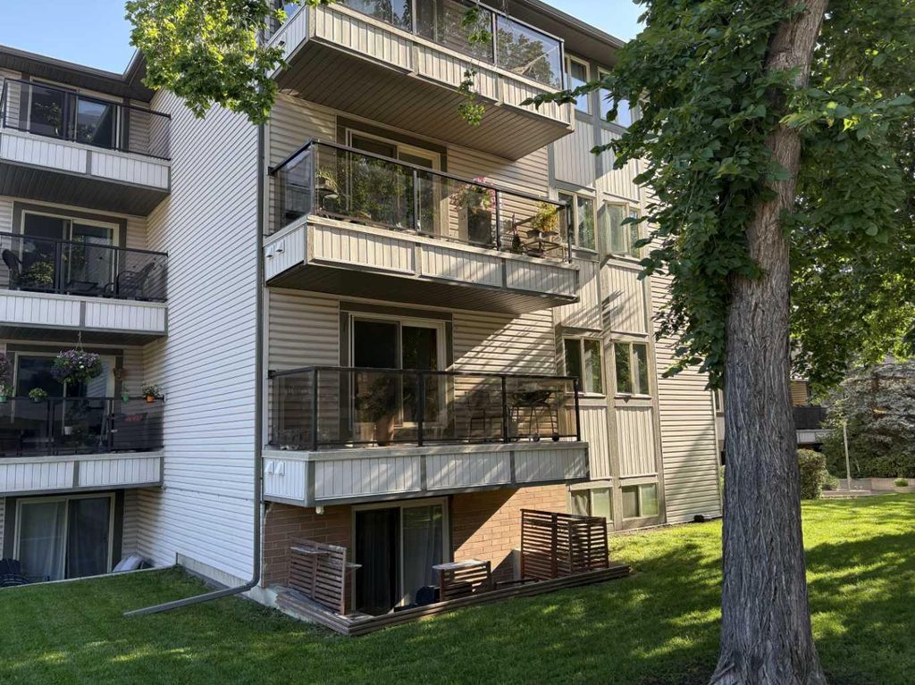 Photo of 130 25th Avenue #201, Calgary, AB T2S 0M4 (MLS # A2299925)