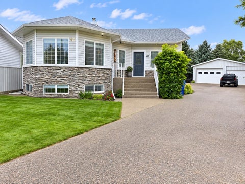 Photo of 42 Staffordville Crescent N, Lethbridge, AB T1H 5R2 (MLS # A2345595)