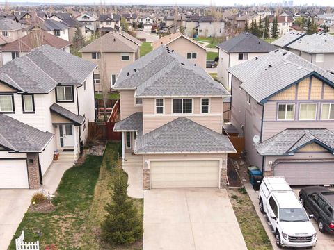 Photo of 50 Everwoods Park SW, Calgary, AB T2Y 0G3 (MLS # A2302956)