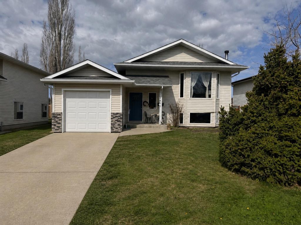 Photo of 2404 9 Street, Coaldale, AB T1M 1N5 (MLS # A2309904)