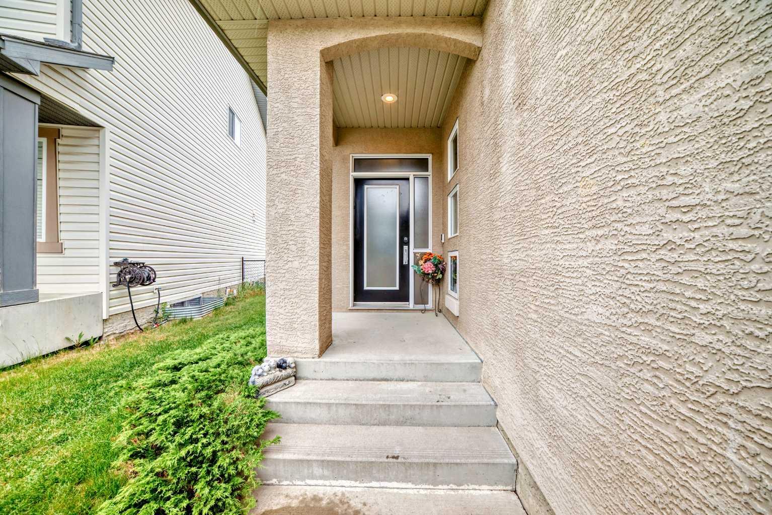 206 Tuscany Ravine Close NW