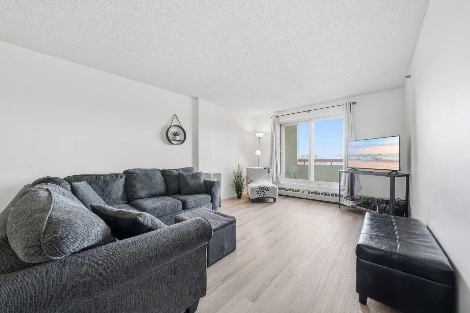 2011 University Drive NW 604