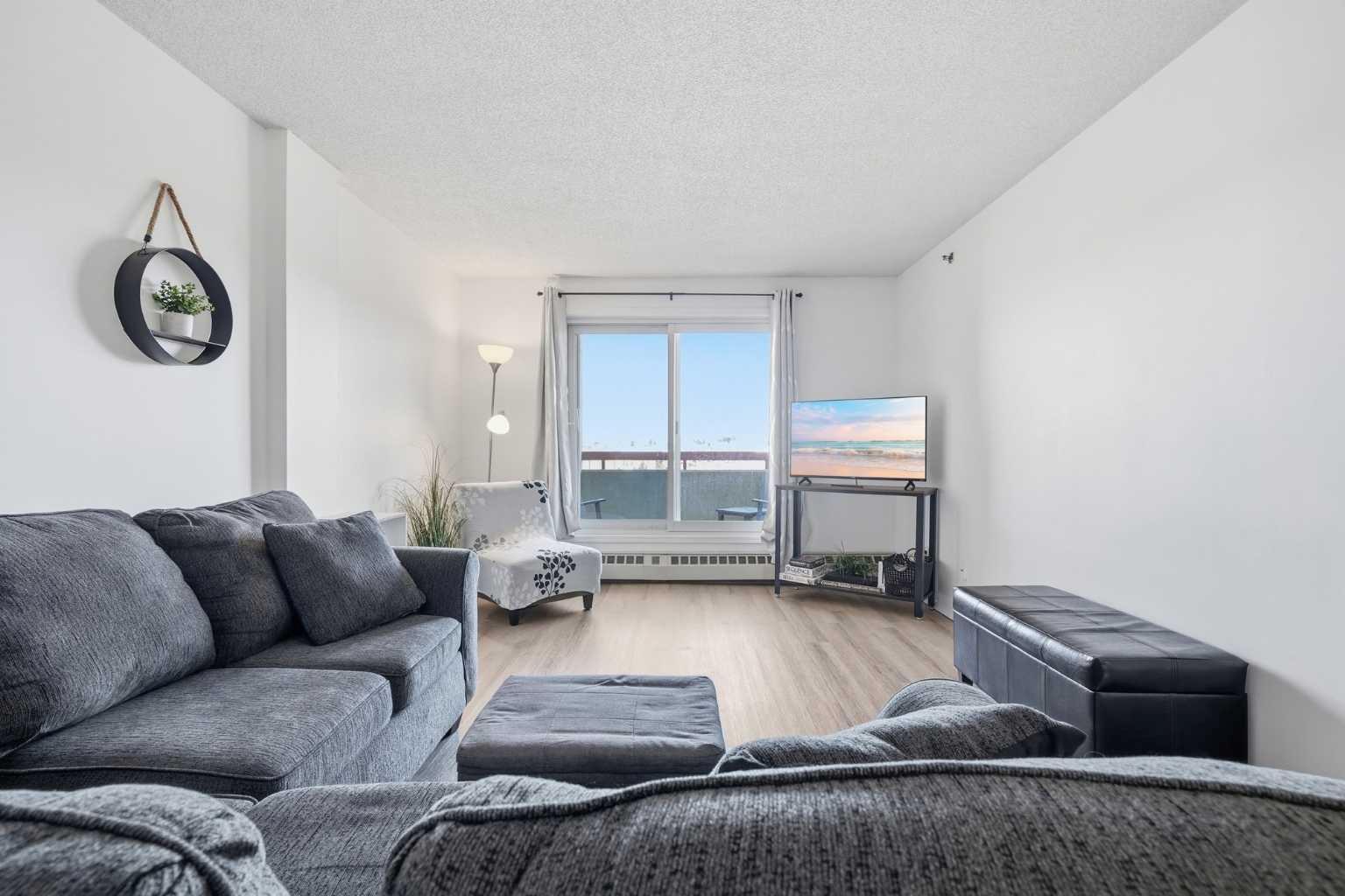 2011 University Drive NW 604