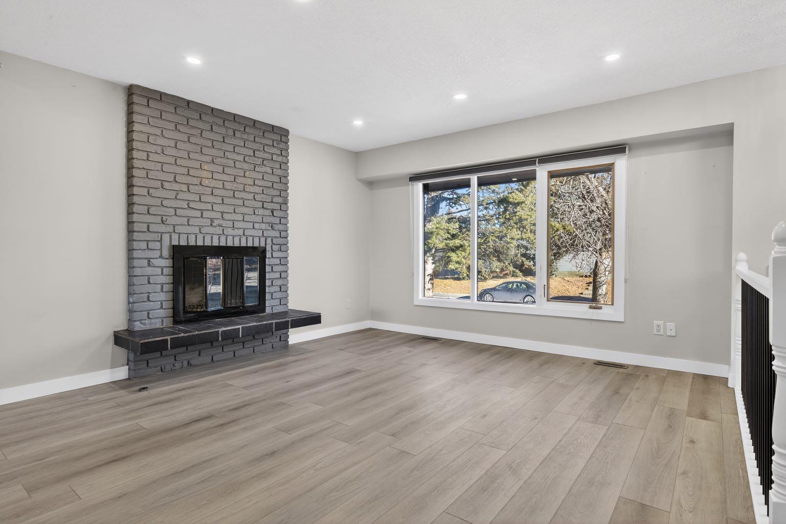 255 Rundleridge Drive NE