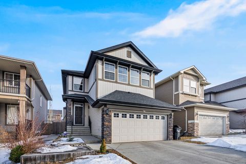 Photo of 26 Auburn Glen Circle SE, Calgary, AB T3M 0K8 (MLS # A2290838)