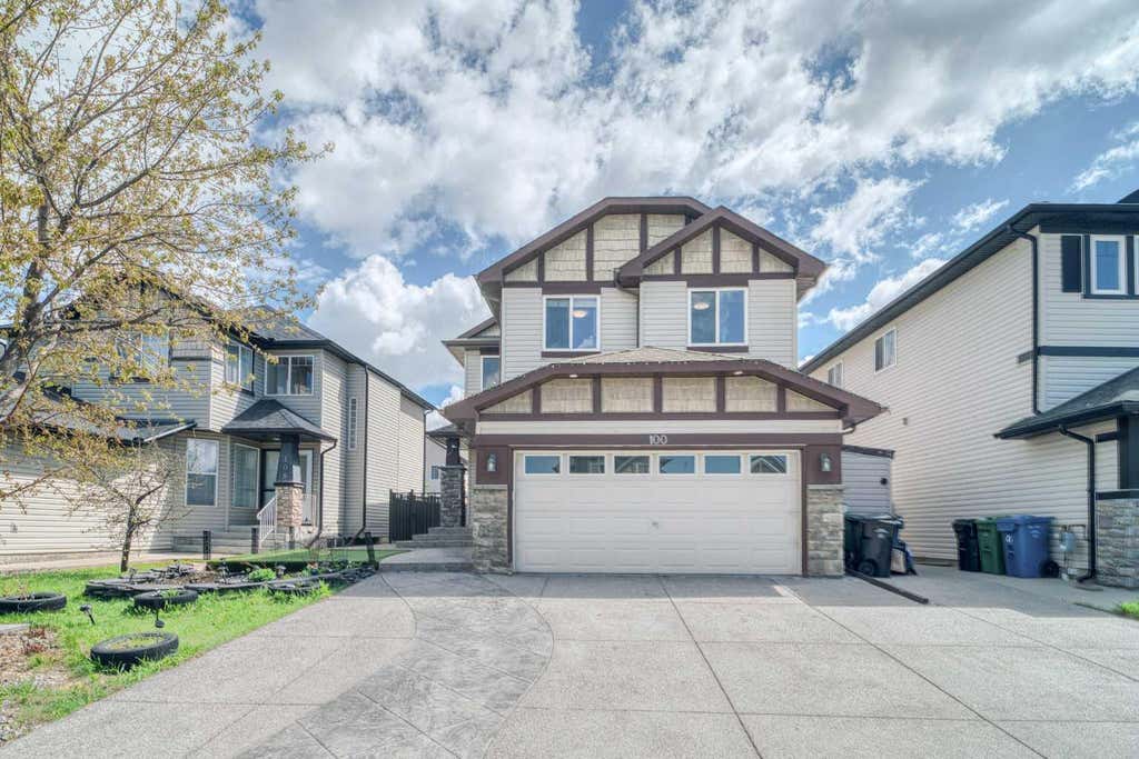 Photo of 100 Royal Birch Crescent NW, Calgary, AB T3G 5N8 (MLS # A2313207)