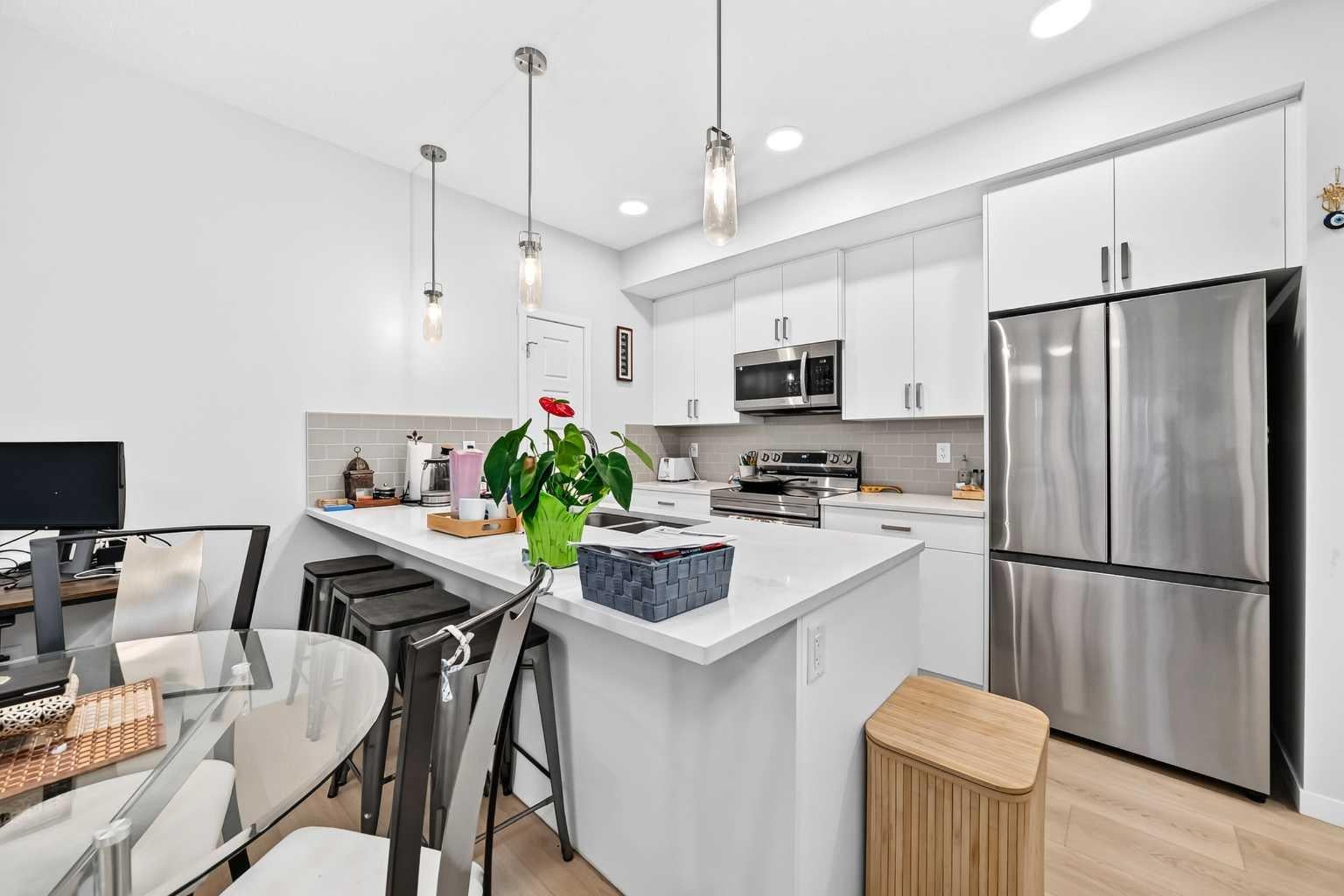 550 Belmont Street SW 4320