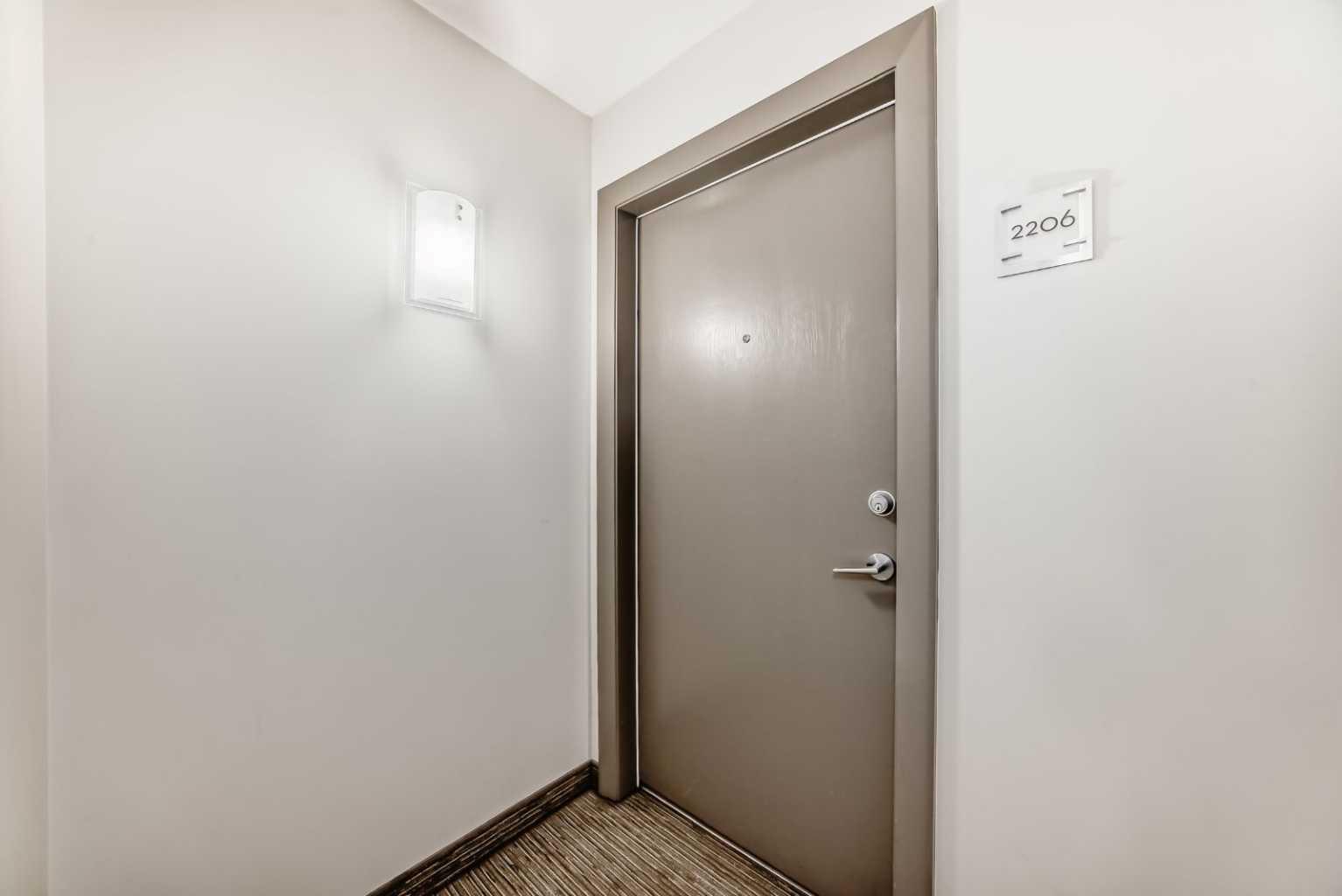 211 13 Avenue SE 2206