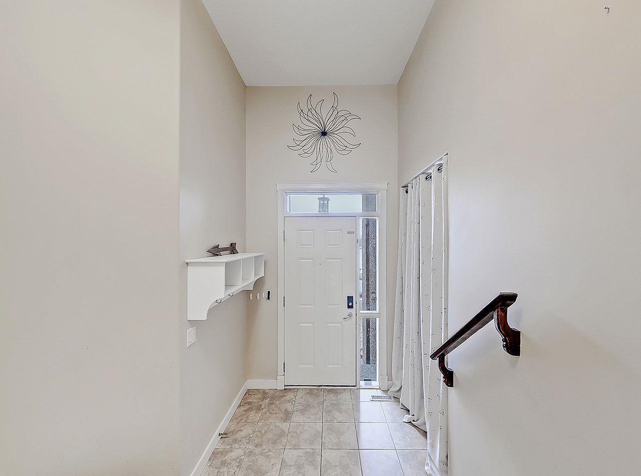 308 Lineham Acres Drive NW