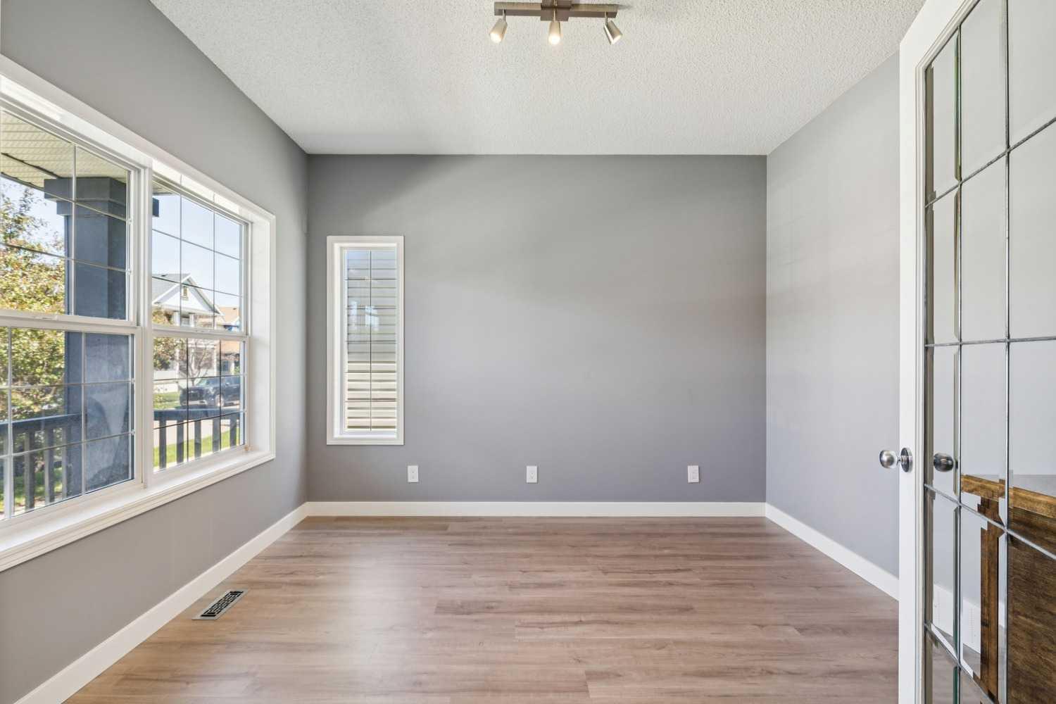 137 Prestwick Mews SE