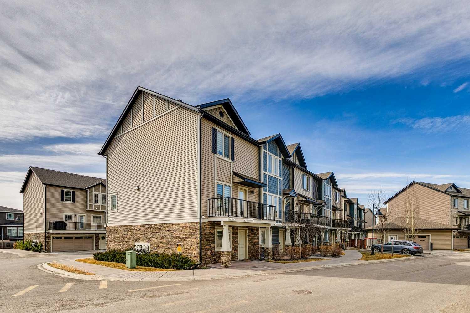 321 Legacy Point SE