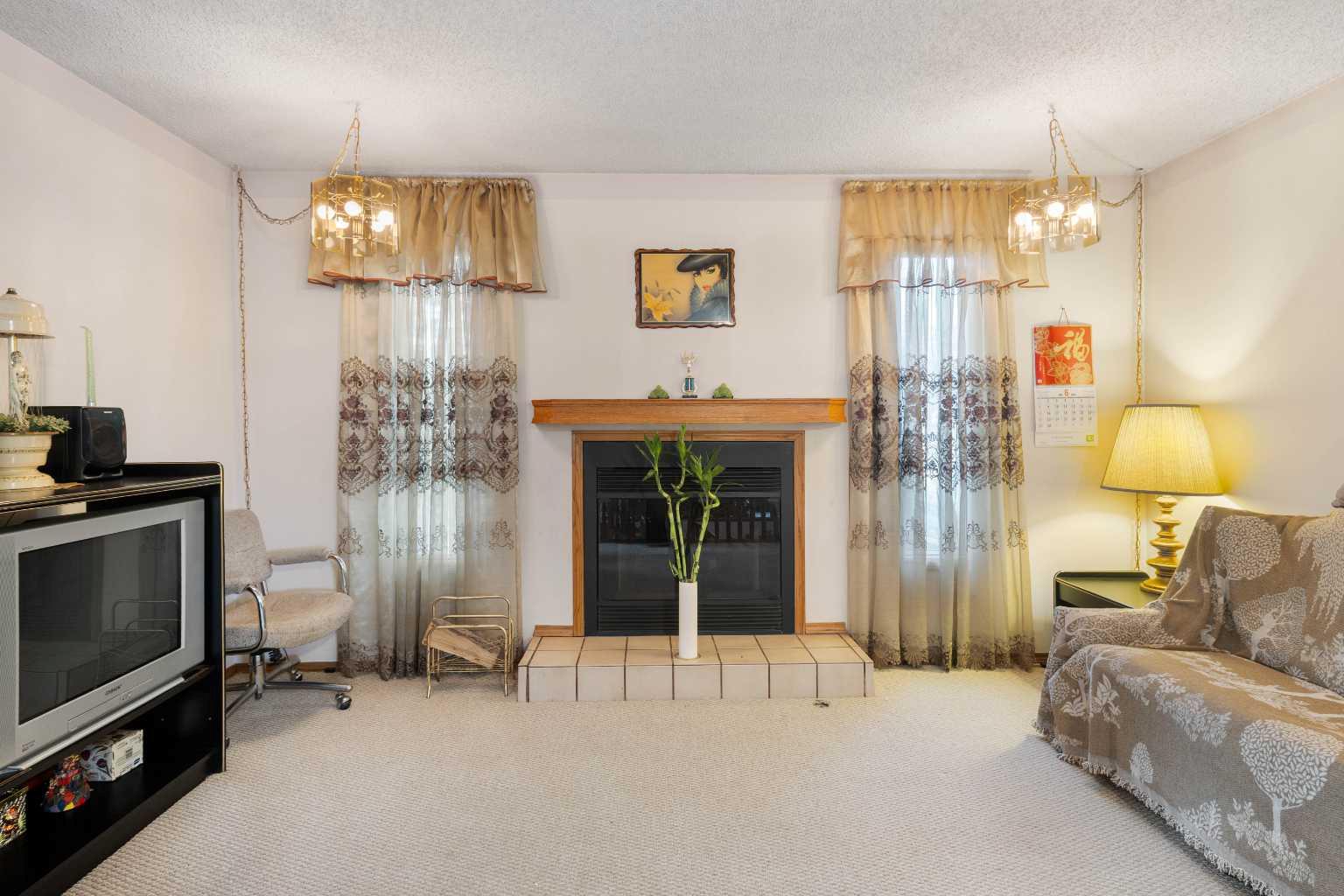 92 Ventura Way NE