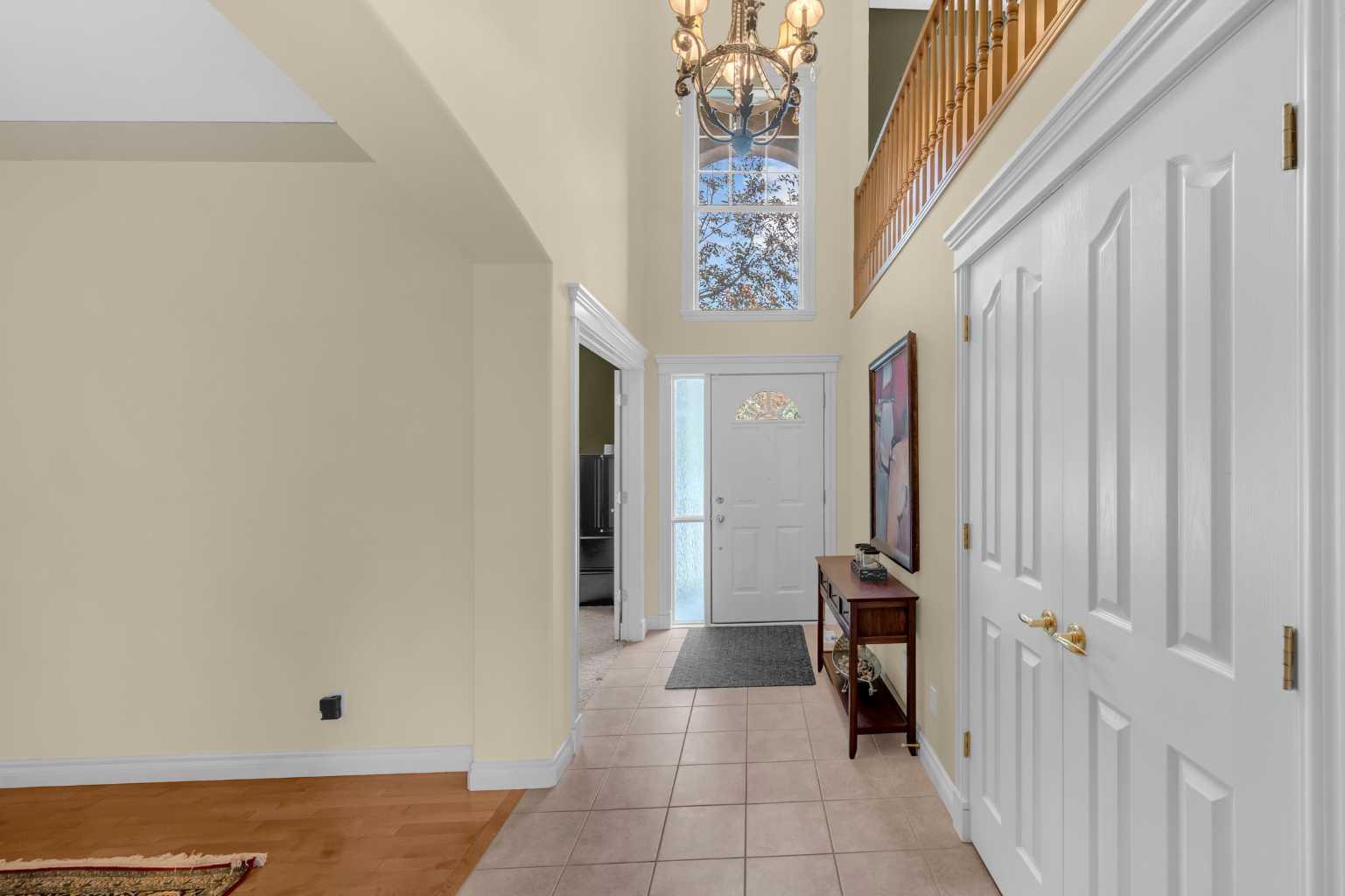 125 Strathlea Court SW