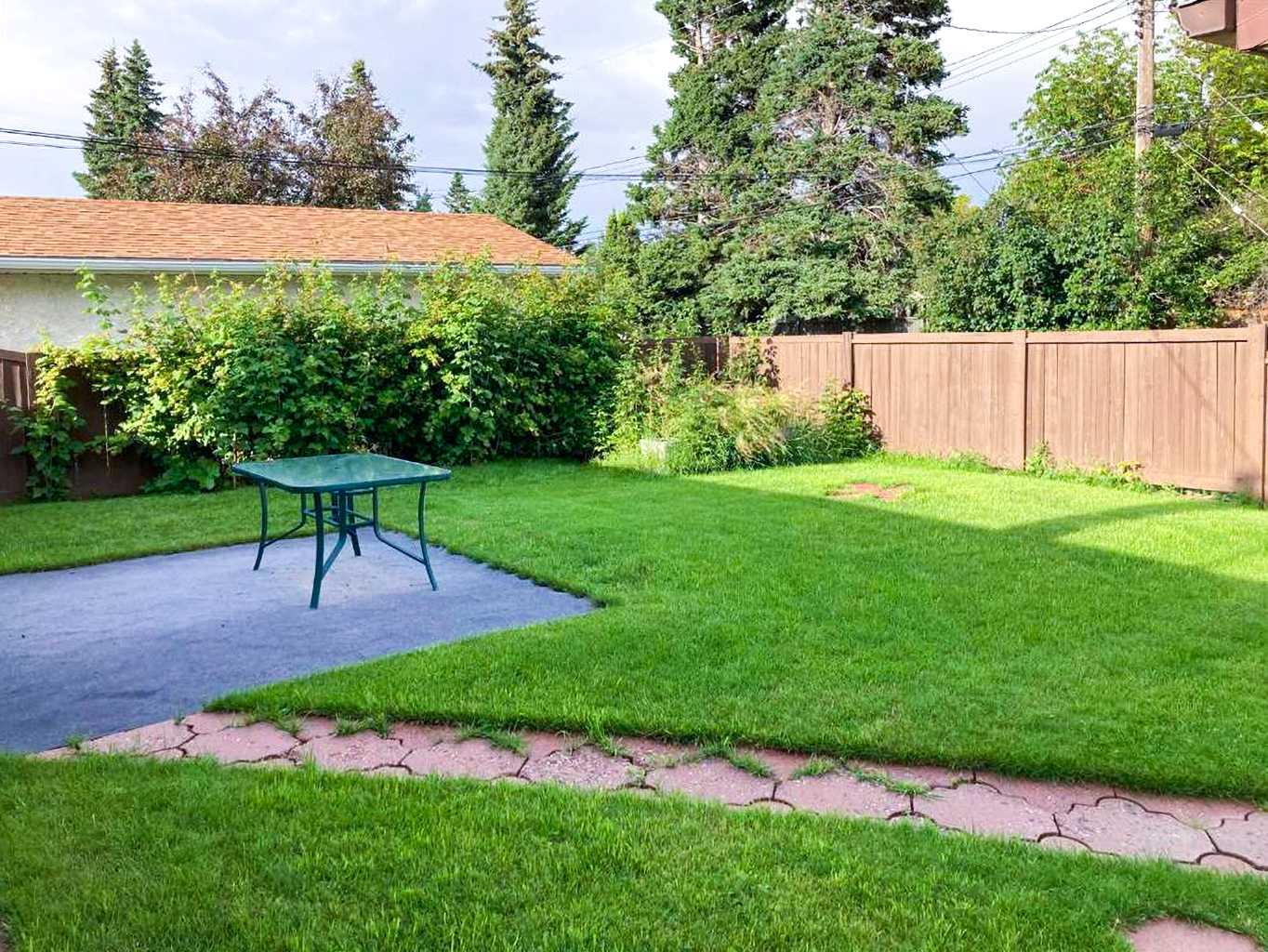 84 Waterloo Drive SW