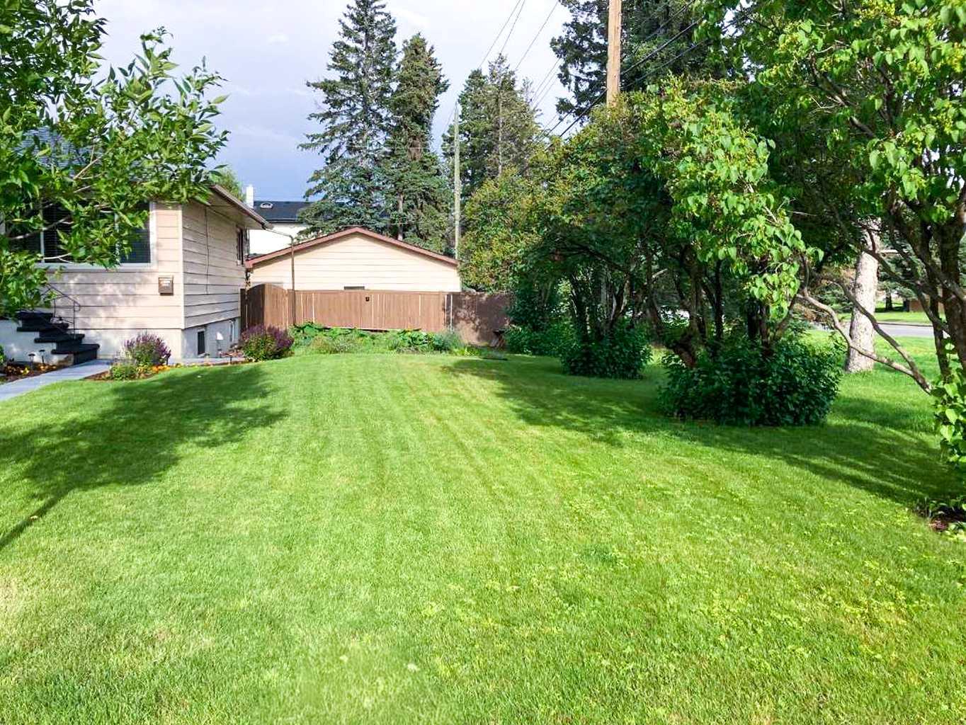 84 Waterloo Drive SW