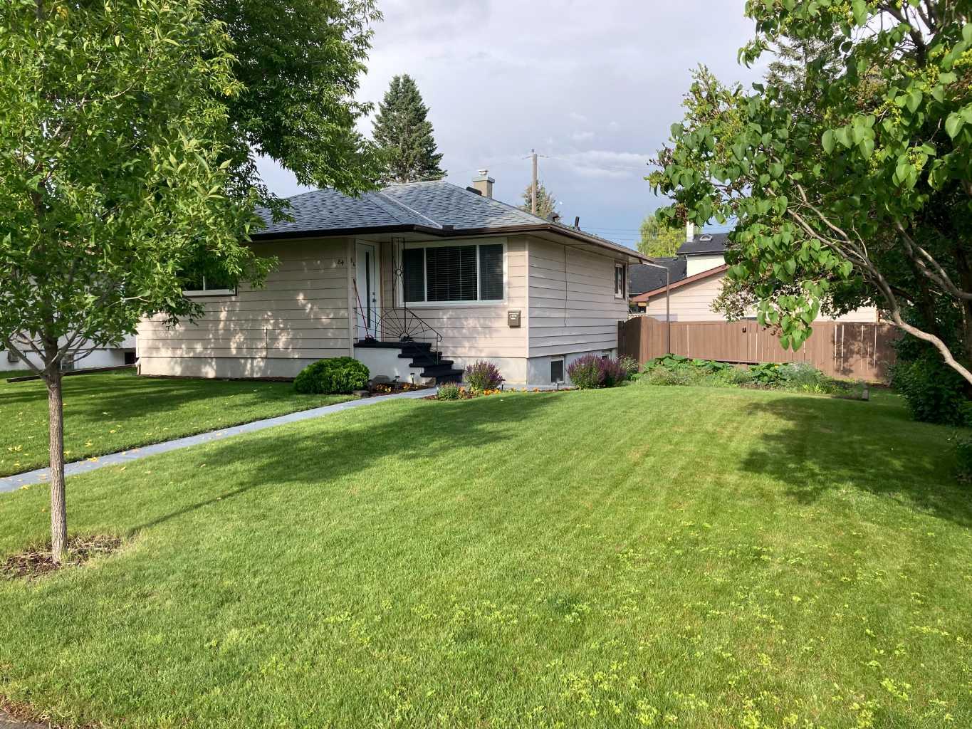 84 Waterloo Drive SW