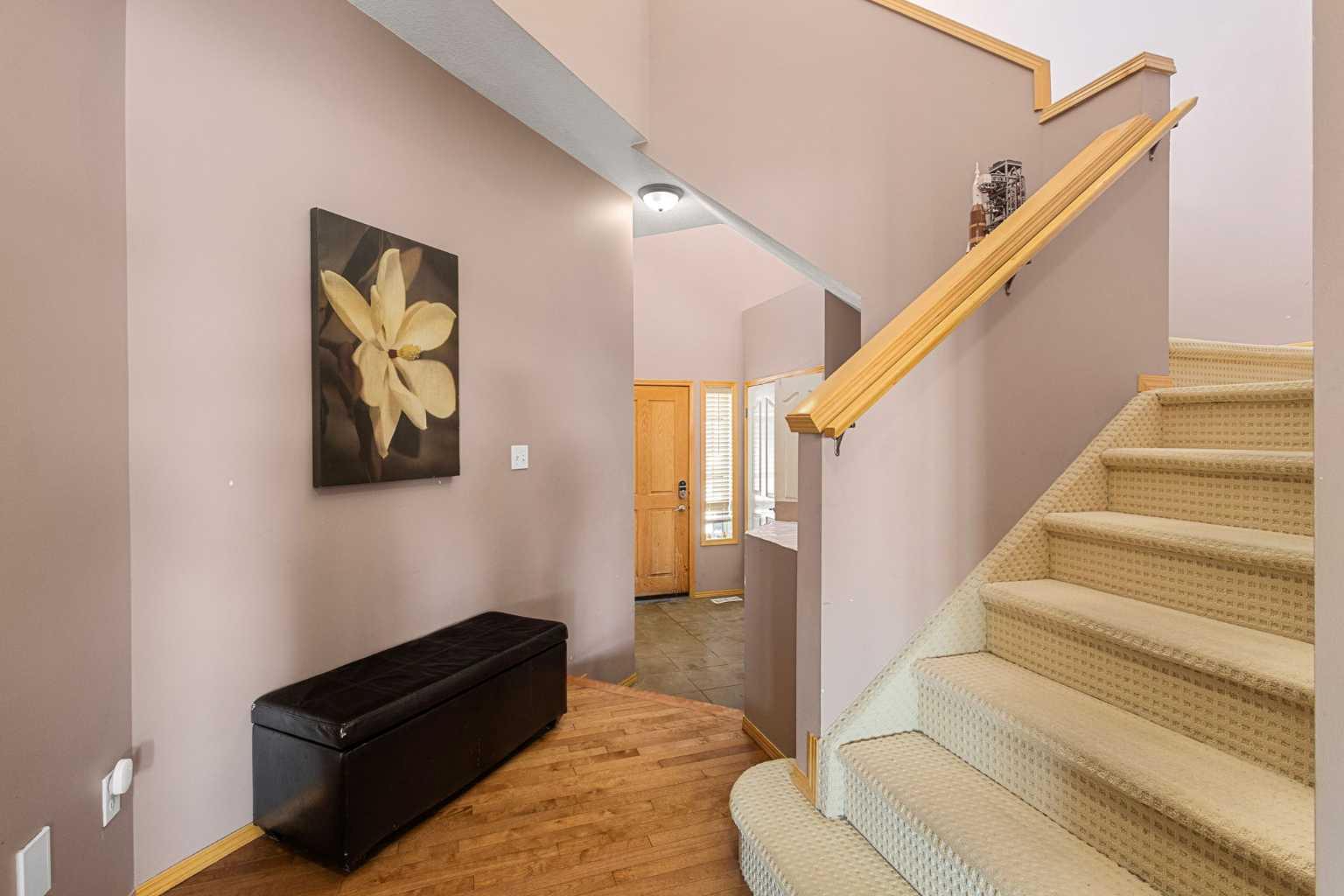 146 Panamount Villas NW