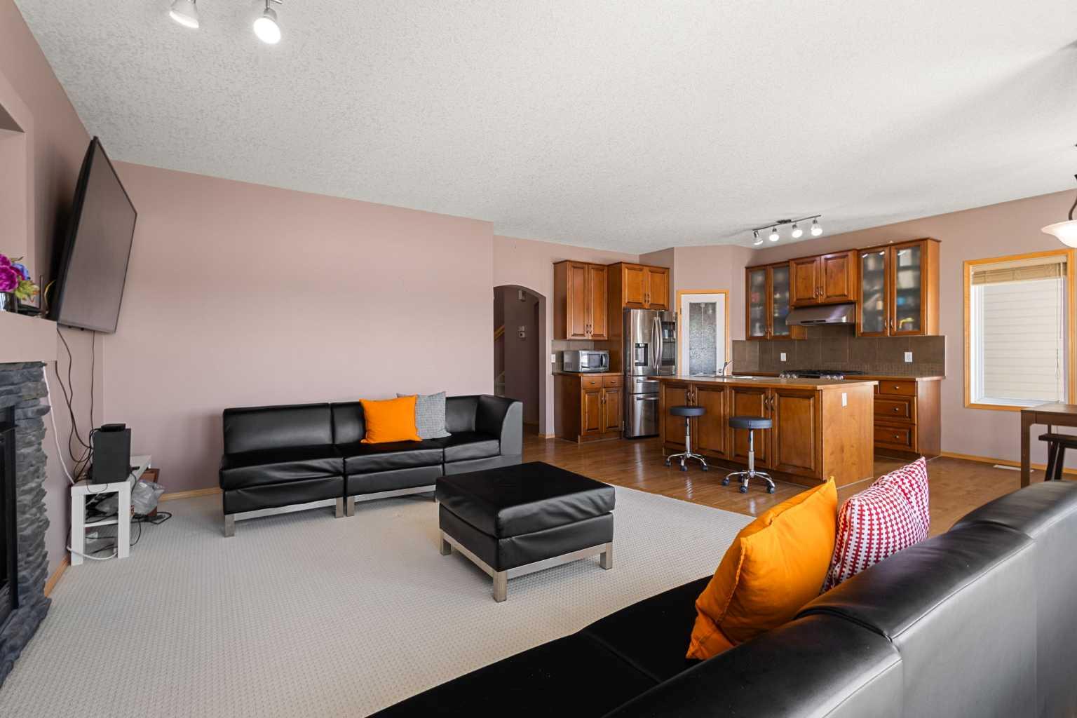 146 Panamount Villas NW