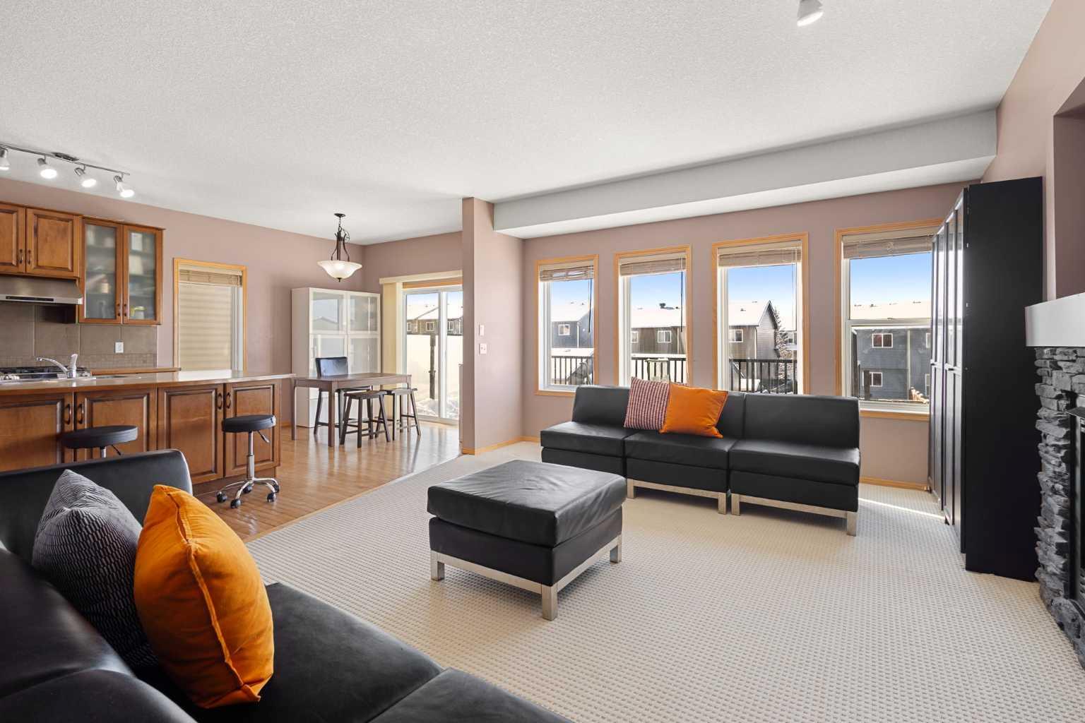 146 Panamount Villas NW