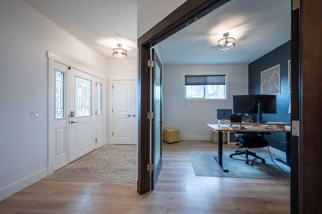 32 Ranchers Manor