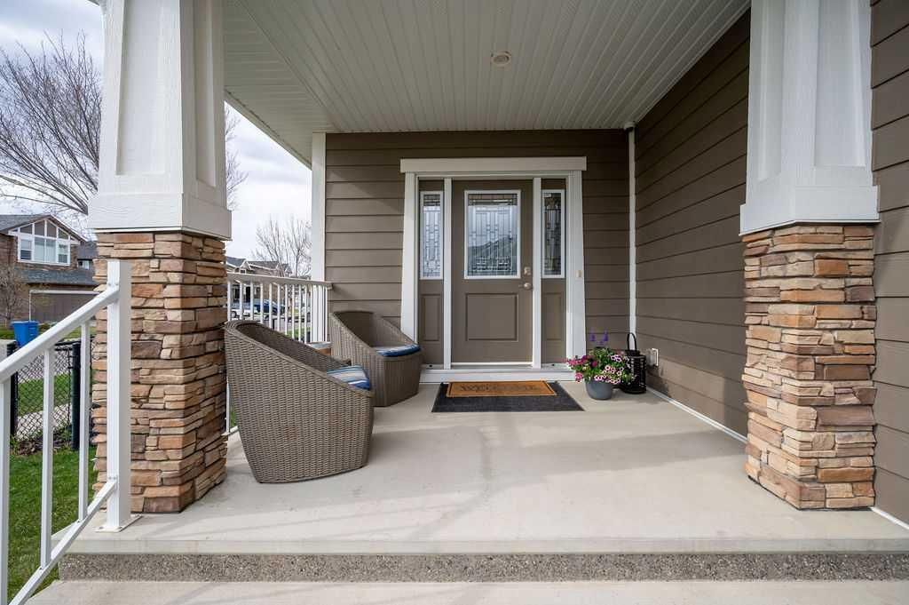 Photo of 32 Ranchers Manor, Okotoks, AB T1S 0G5 (MLS # A2310306)