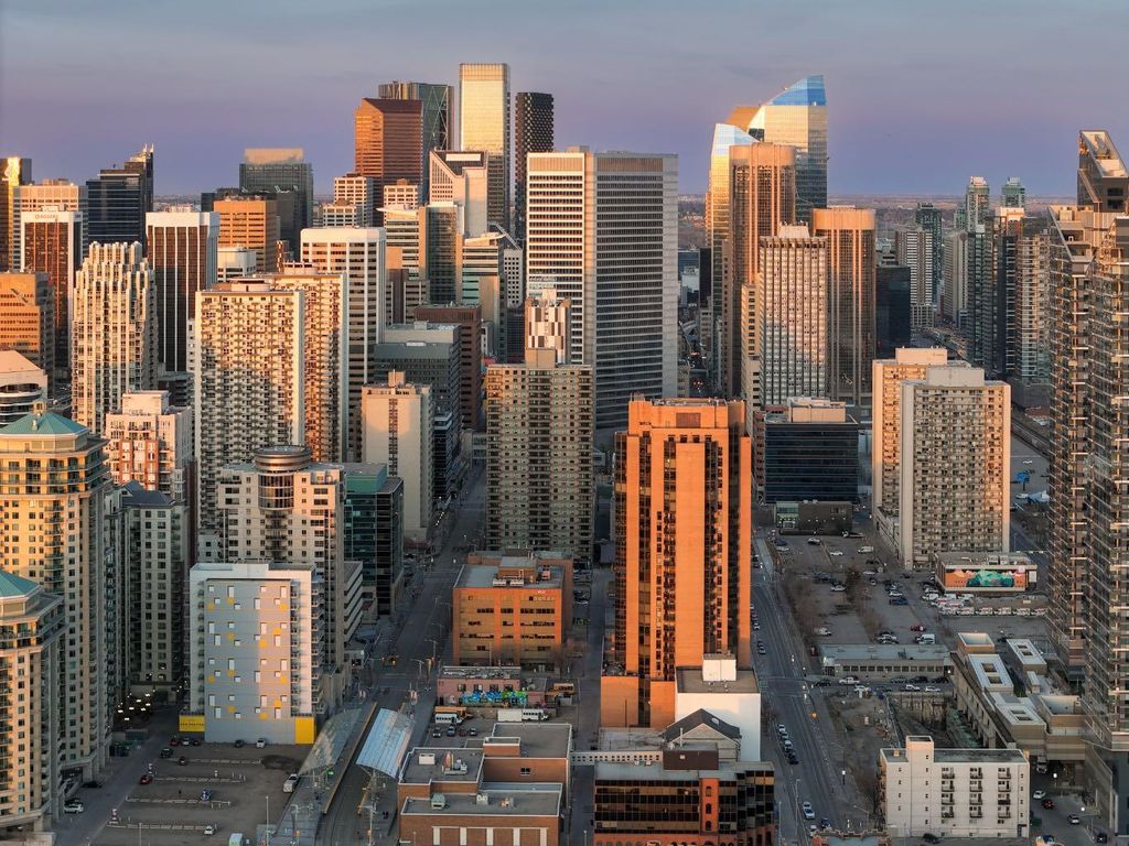 Photo of 1100 8 Avenue SW #2800, Calgary, AB T2P 3T9 (MLS # A2283211)