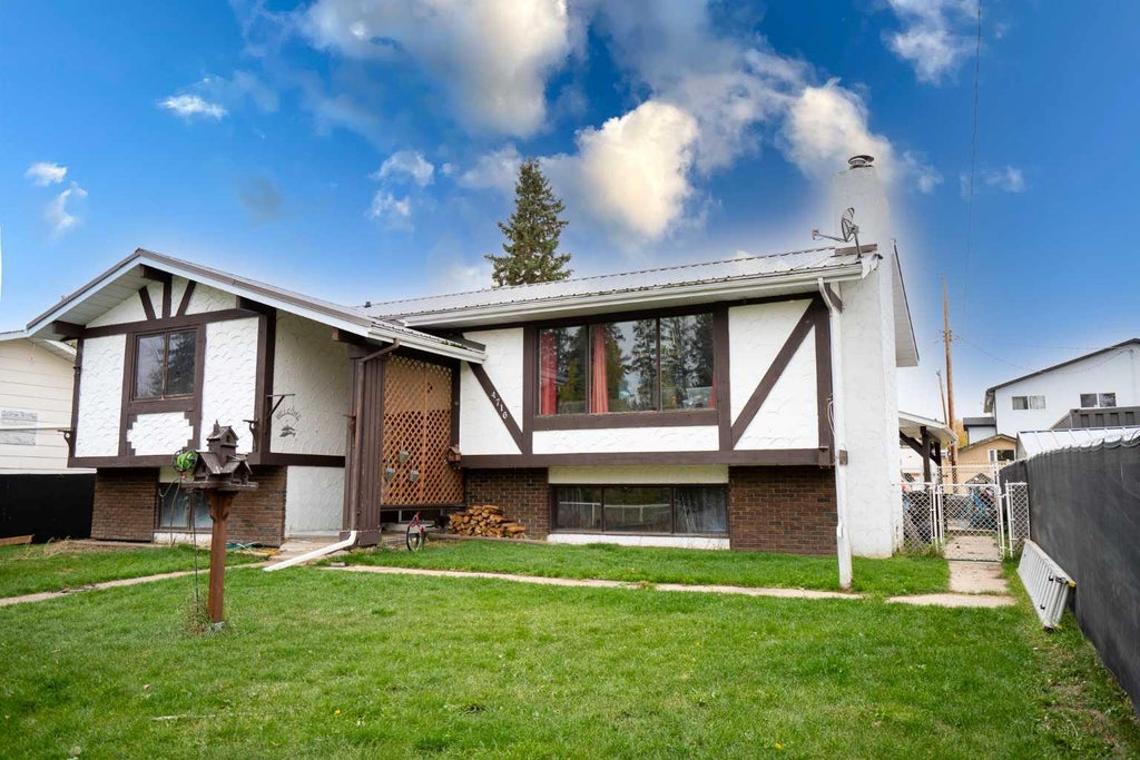 Photo of 4716 49 Street, Caroline, AB T0M 0M0 (MLS # A2349011)