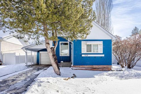 Photo of 928 18A Street NE, Calgary, AB T2E 4W4 (MLS # A2299443)