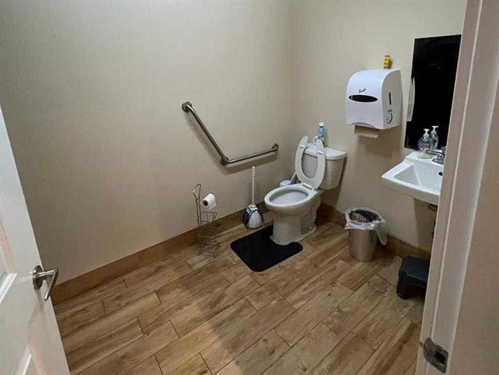 12221 44 Street SE 20