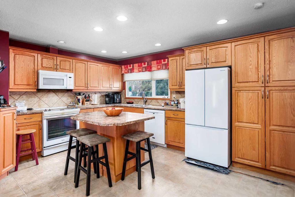 Photo of 70 Nootka Road, Leduc, AB T9E 4J6 (MLS # A2315664)