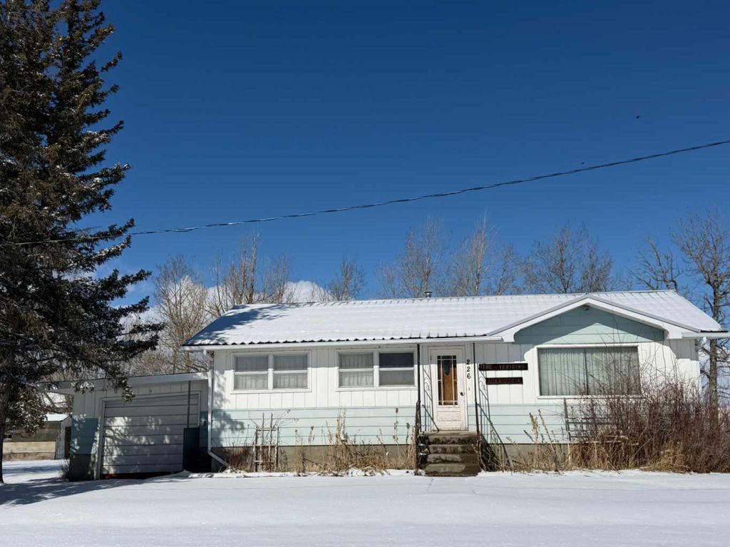 Photo of 226 7 Street E, Cowley, AB T0K 0P0 (MLS # A2292333)