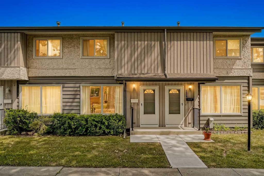 Photo of 999 Canyon Meadows Drive SW #137, Calgary, AB T2W 2S6 (MLS # A2334171)