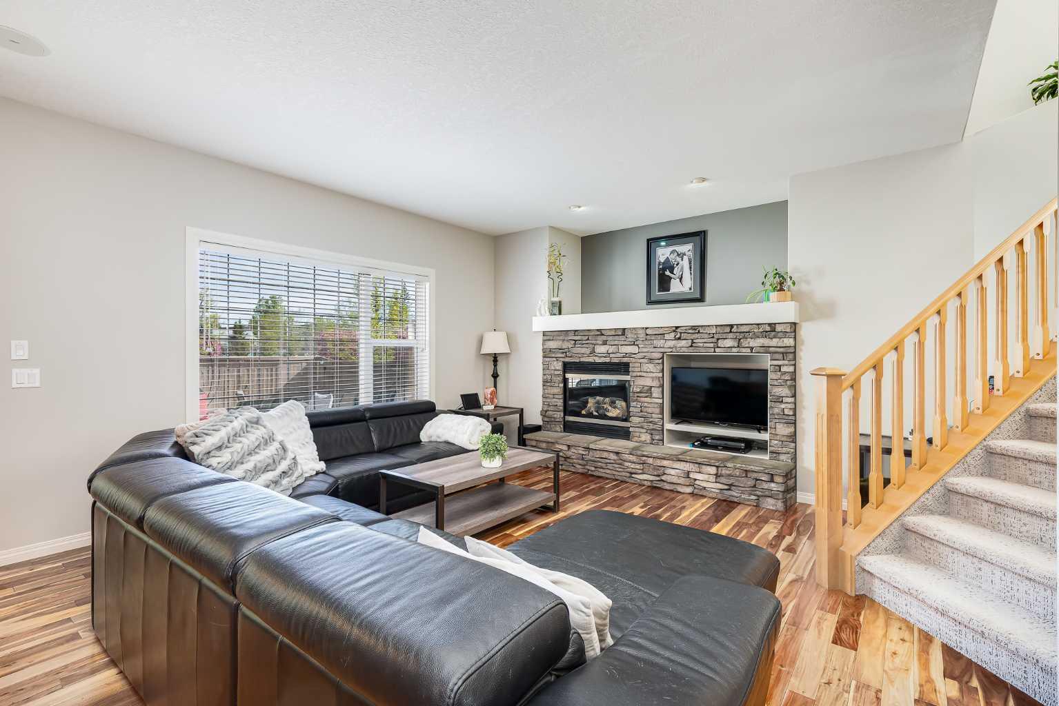 4 Tuscany Glen Gate NW