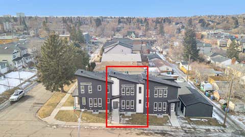 Photo of 2605 1 Street NE, Calgary, AB T2E 1X8 (MLS # A2312135)