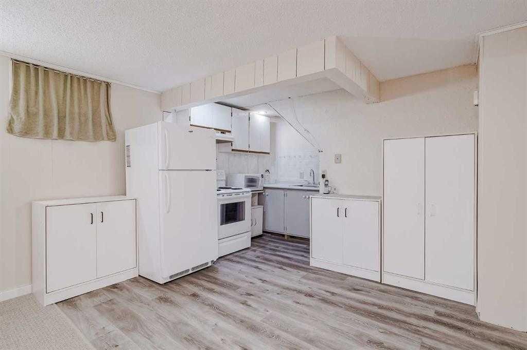 Photo of 171 Huntchester Crescent NE, Calgary, AB T2K 5G1 (MLS # A2289361)