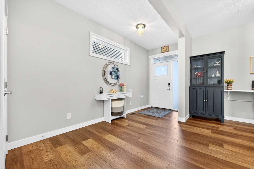 Photo of 37 Evansfield Manor NW, Calgary, AB T3P 1J8 (MLS # A2272223)