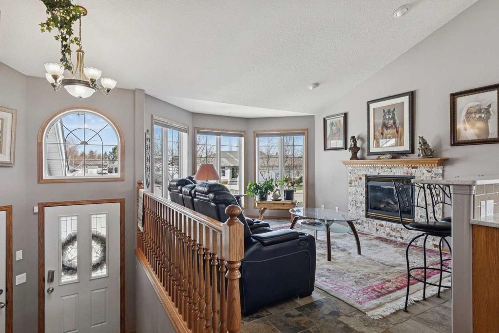 Photo of 28 Westpoint Drive, Didsbury, AB T0M 0W0 (MLS # A2308948)