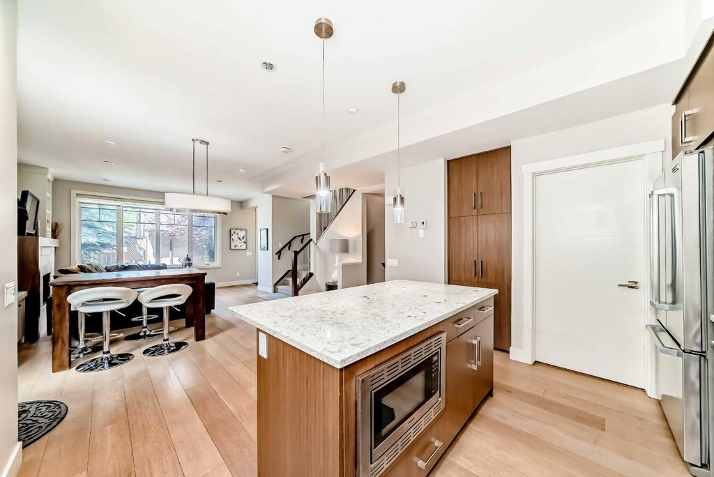 Photo of 924 3 Avenue NW #2, Calgary, AB T2N 0J6 (MLS # A2292459)